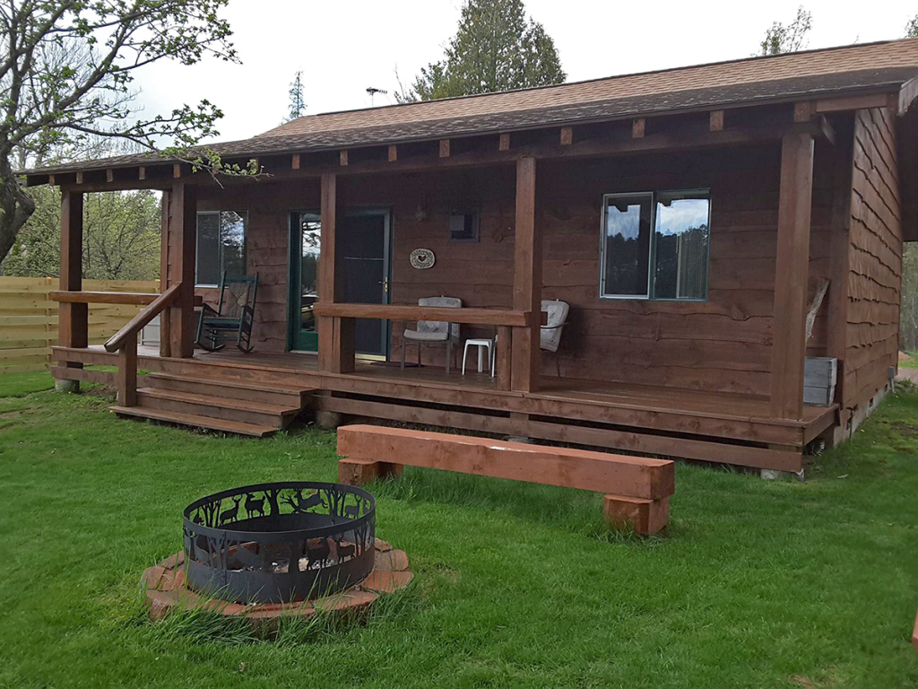 2 Bedroom Cabin Johnson Lake Cottages